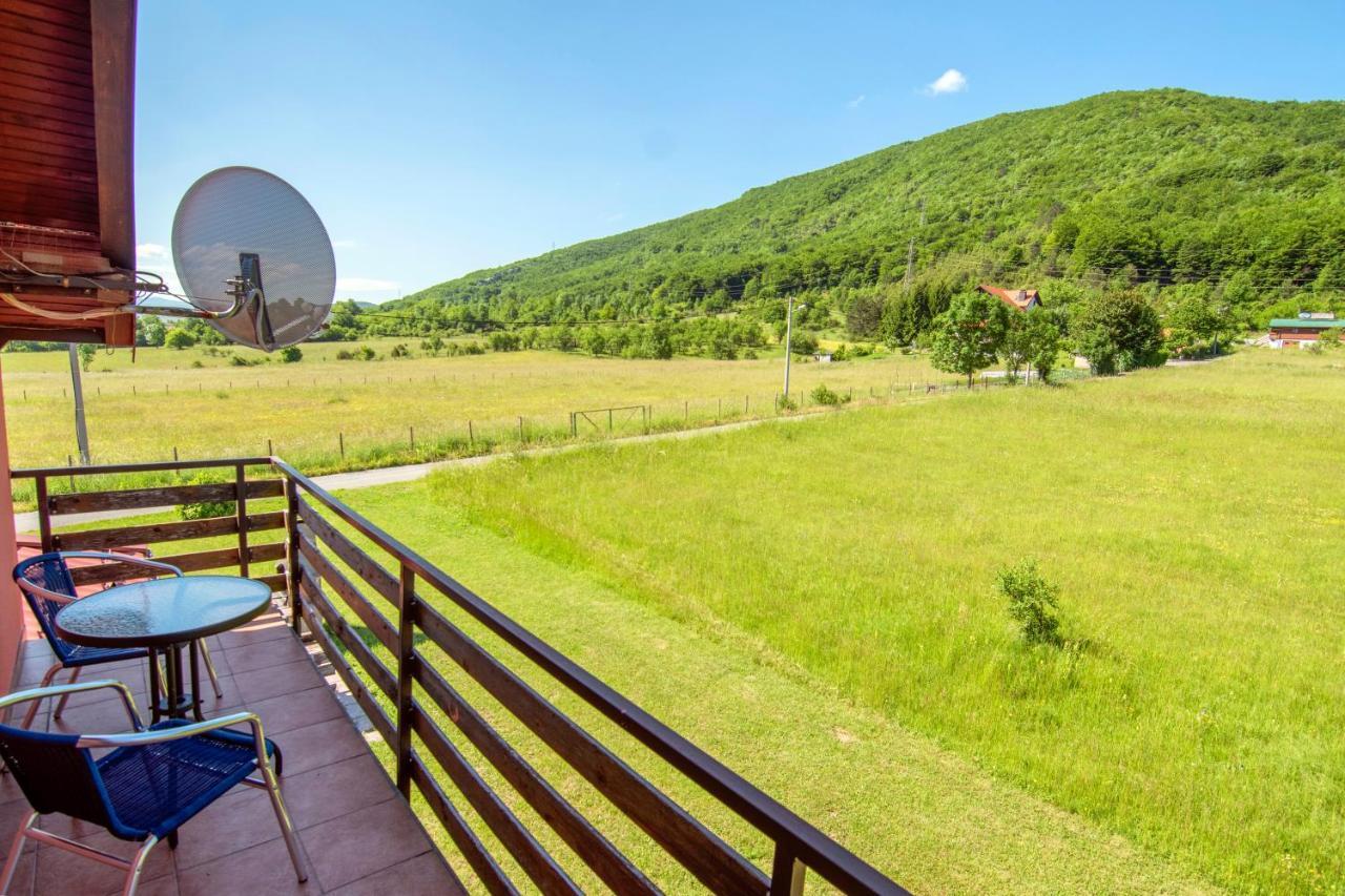 Soul Vacation Hotell Korenica Exteriör bild